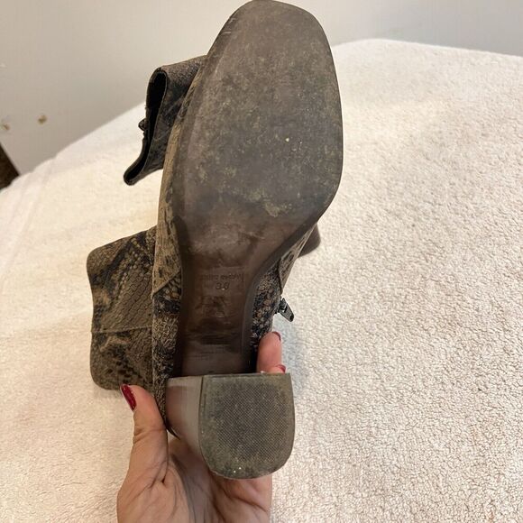 Free People Brown Leather Booties Snake Print Heels Women US 7.5 Eu 38 Boho Chic - Picture 12 of 15